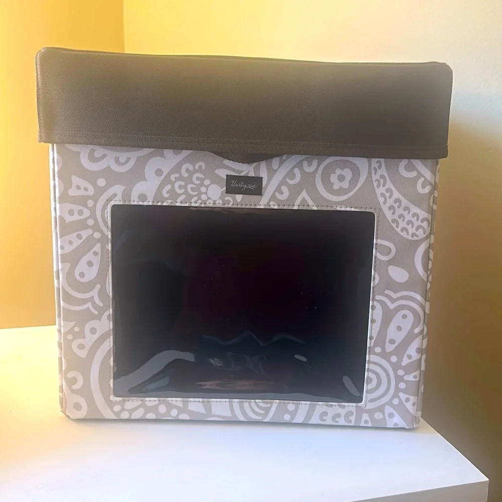 Thirty-one Collapsable Storage Cubes w/ Lids - Picture 1 of 4